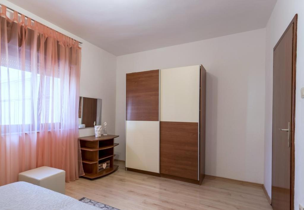 Apartment In Kastel Novi With Terrace, Air Conditioning, Wifi, Washing Machine 5104-2 Kaštela Zewnętrze zdjęcie