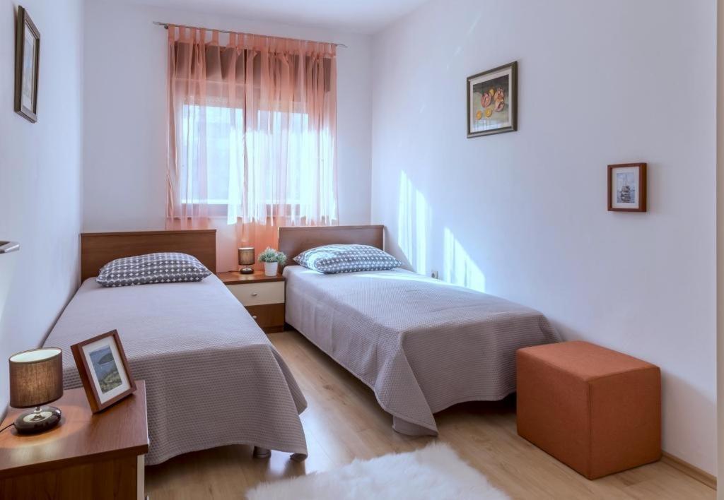 Apartment In Kastel Novi With Terrace, Air Conditioning, Wifi, Washing Machine 5104-2 Kaštela Zewnętrze zdjęcie